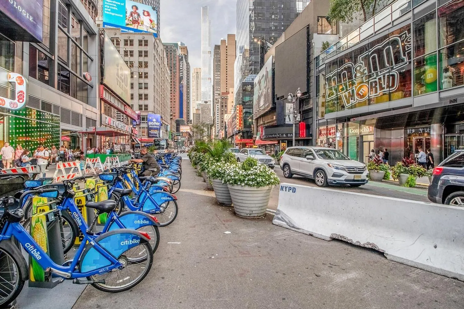 Midtown 1Br W Dm Elevator Gym Nr Times Sq Nyc-799 Apartment New York 0*,  United States